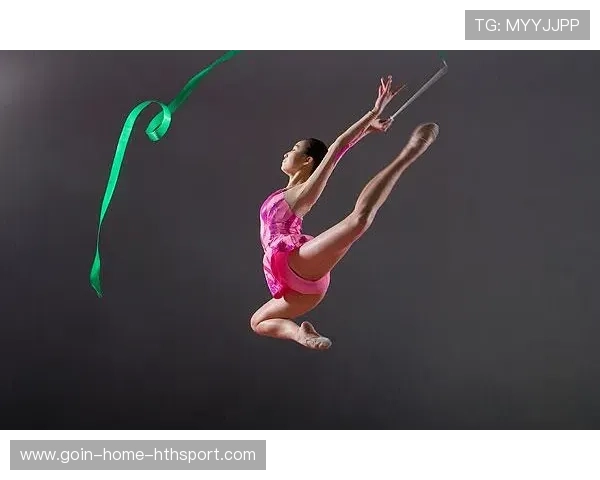 体操新动作示范教学刷新裁判尺度